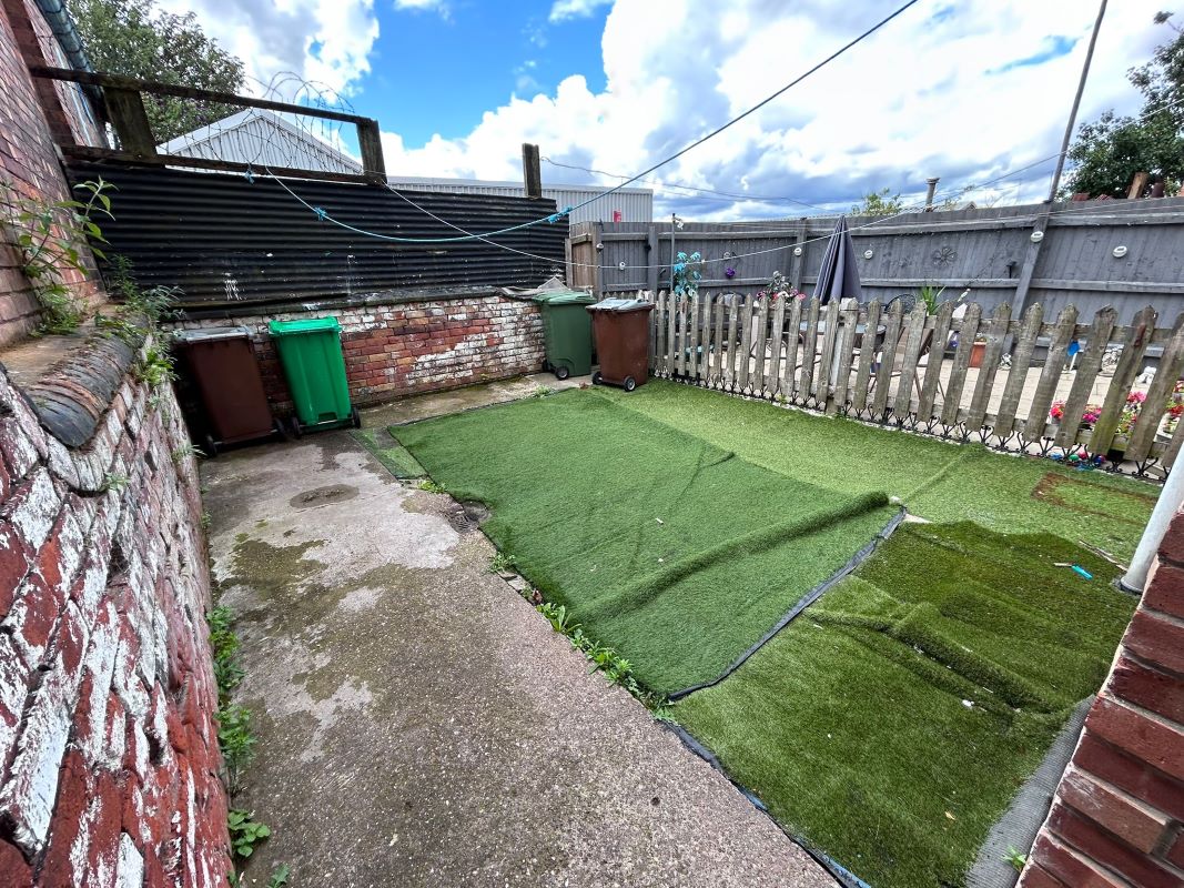 12 High Church Street, Nottingham, NG7 7JP