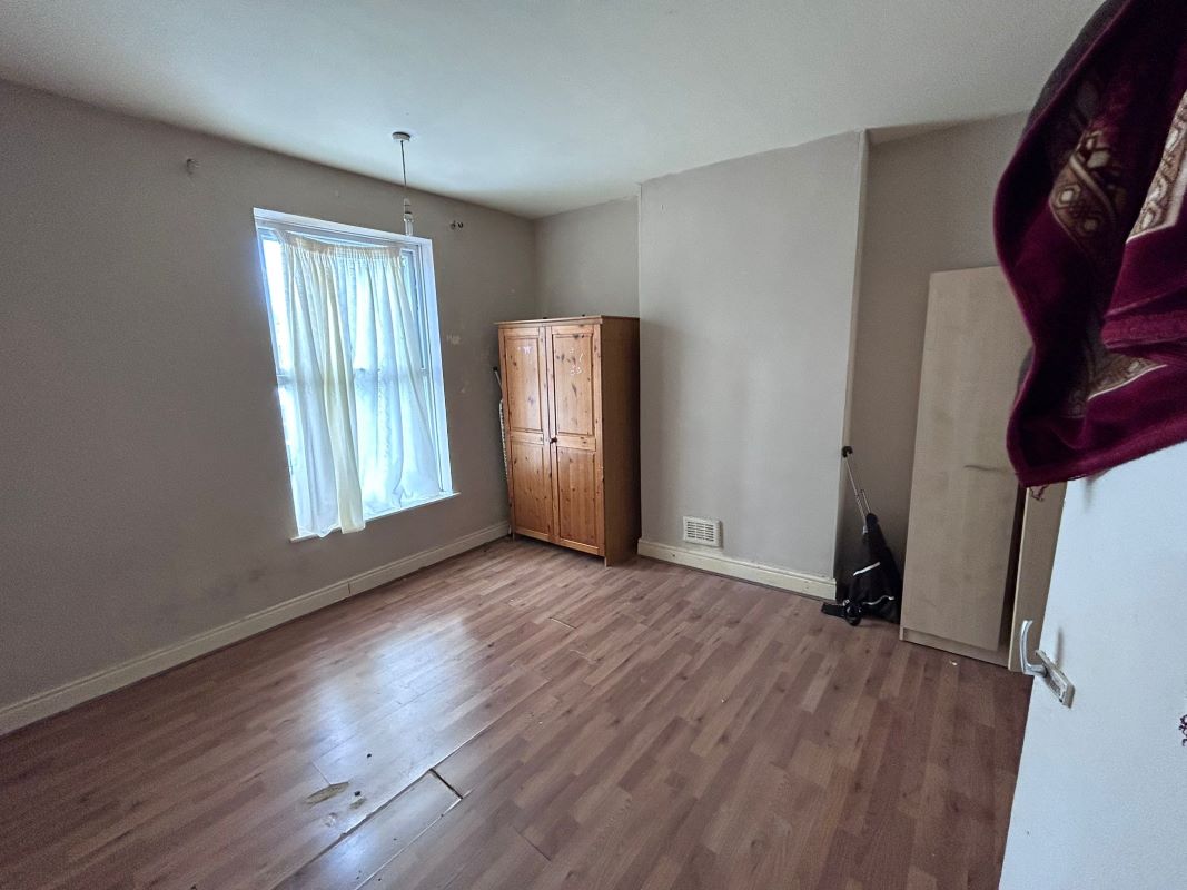 12 High Church Street, Nottingham, NG7 7JP