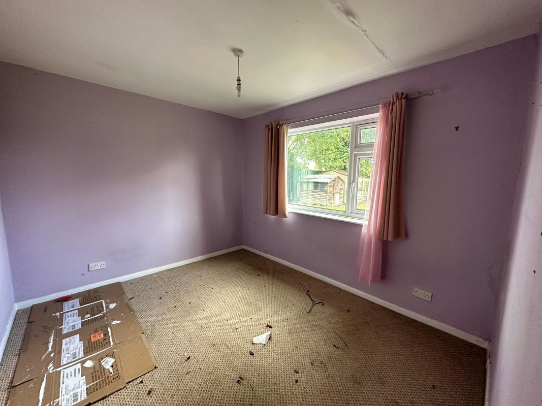 Bungalow off Lincoln Grove, Radcliffe on Trent, Nottingham, NG12 2FR