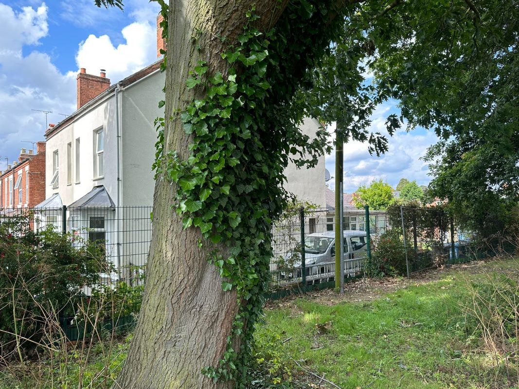 Bungalow off Lincoln Grove, Radcliffe on Trent, Nottingham, NG12 2FR