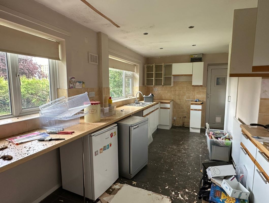 Bungalow off Lincoln Grove, Radcliffe on Trent, Nottingham, NG12 2FR