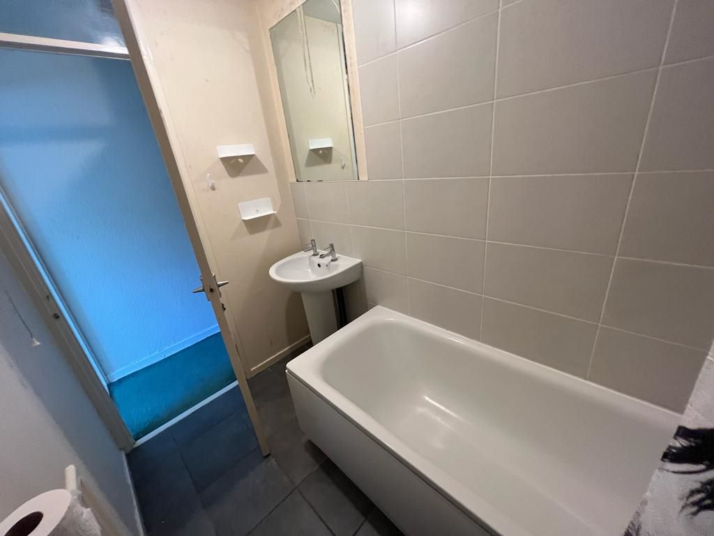 10 Hopedale Close, Nottingham, NG7 3BZ