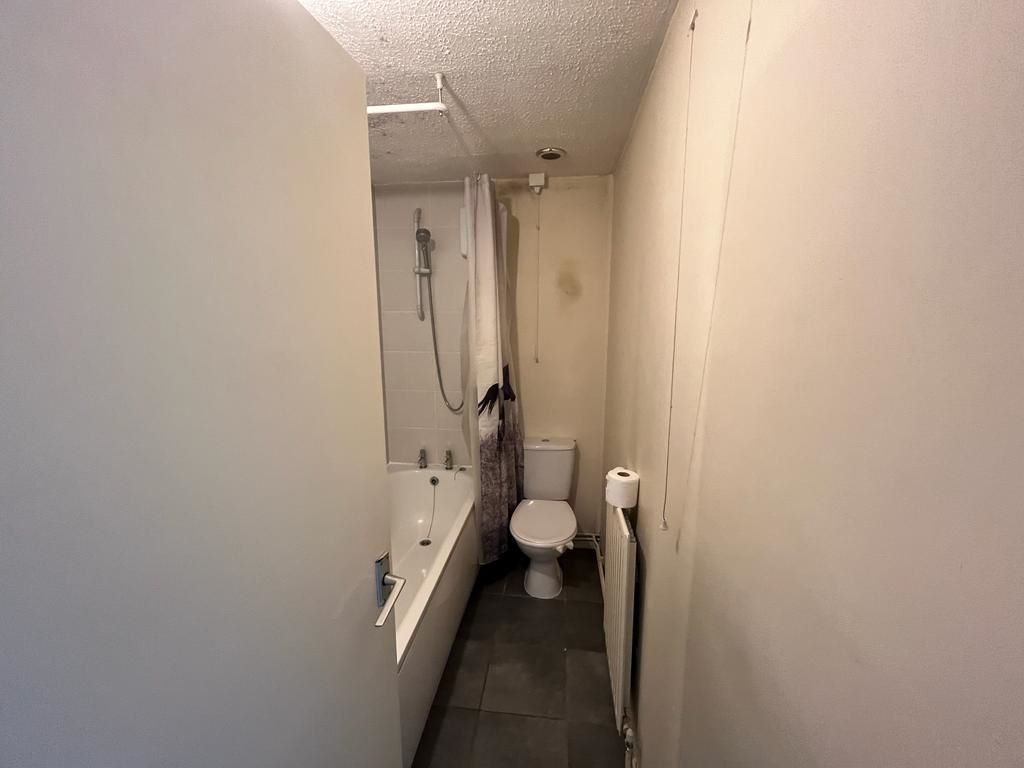 10 Hopedale Close, Nottingham, NG7 3BZ