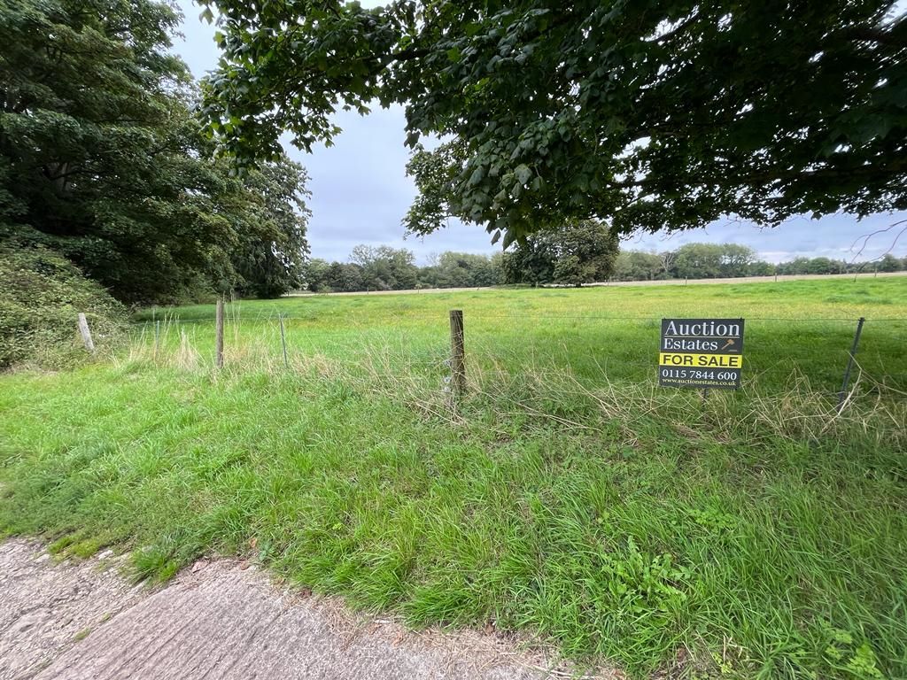 Little Jim's Paddock, Village Road, Down Ampney, Gloucestershire, GL7 5QW