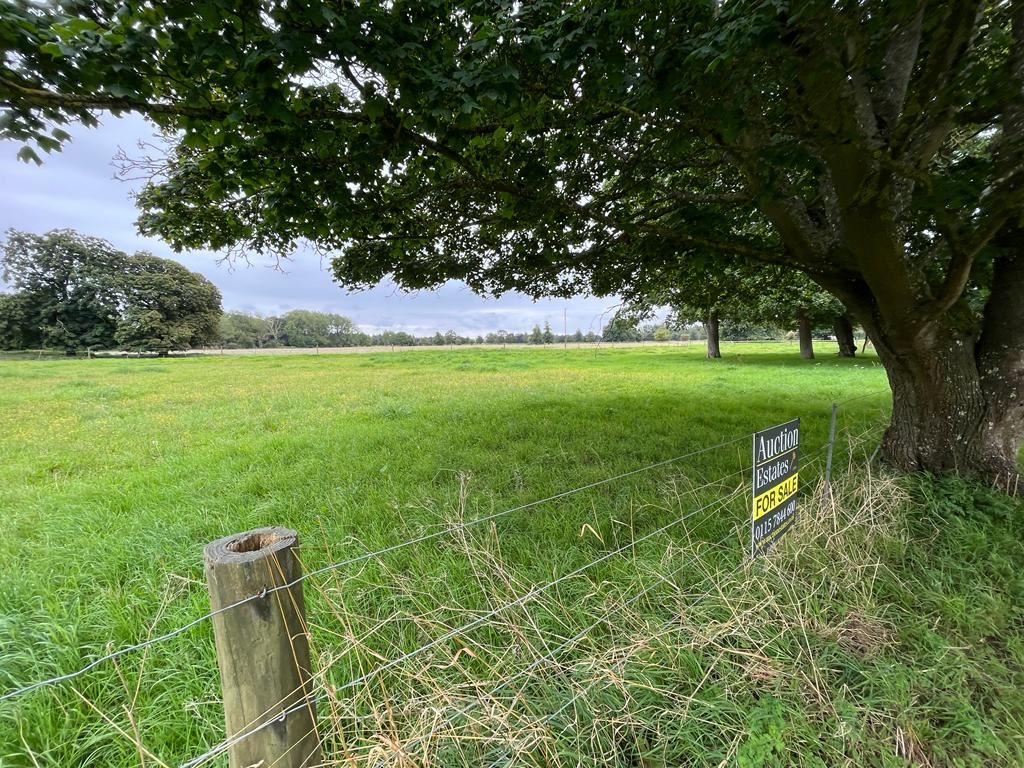 Little Jim's Paddock, Village Road, Down Ampney, Gloucestershire, GL7 5QW