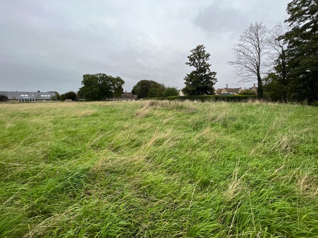 Jim's Paddock, Village Road, Down Ampney, Gloucestershire, GL7 5QW