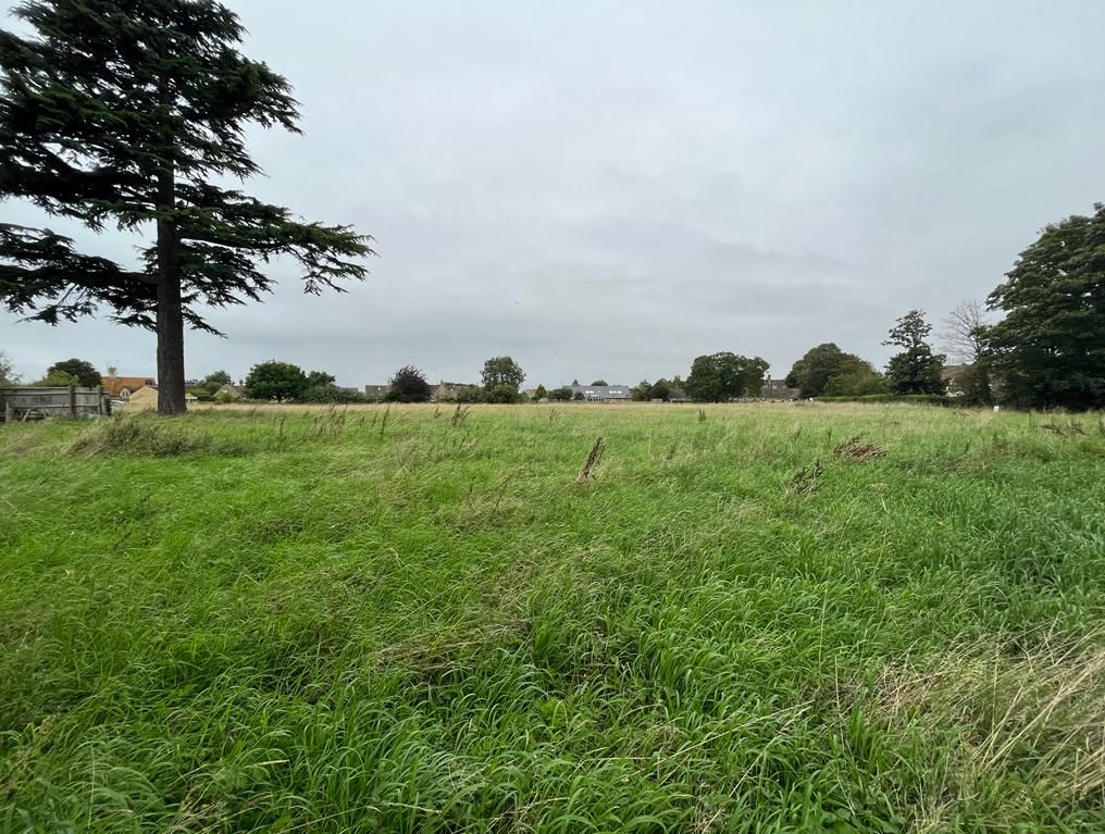 Jim's Paddock, Village Road, Down Ampney, Gloucestershire, GL7 5QW