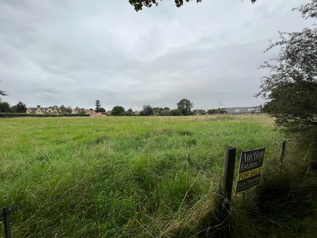 Jim's Paddock, Village Road, Down Ampney, Gloucestershire, GL7 5QW