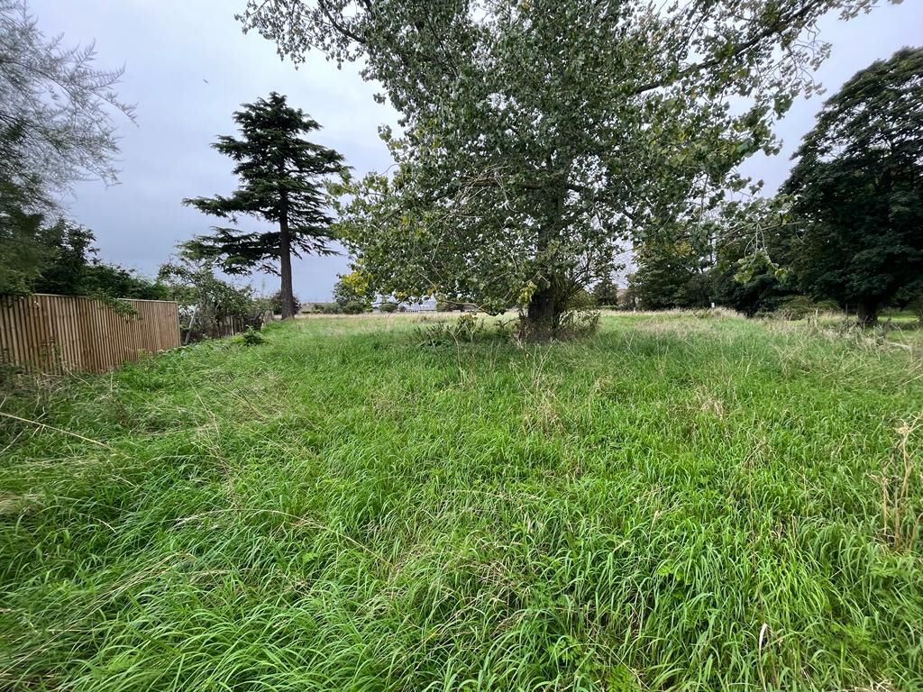 Jim's Paddock, Village Road, Down Ampney, Gloucestershire, GL7 5QW