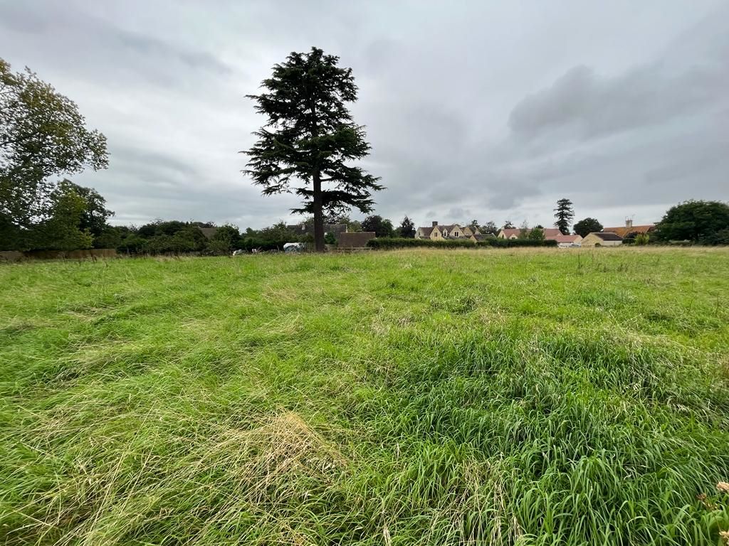 Jim's Paddock, Village Road, Down Ampney, Gloucestershire, GL7 5QW