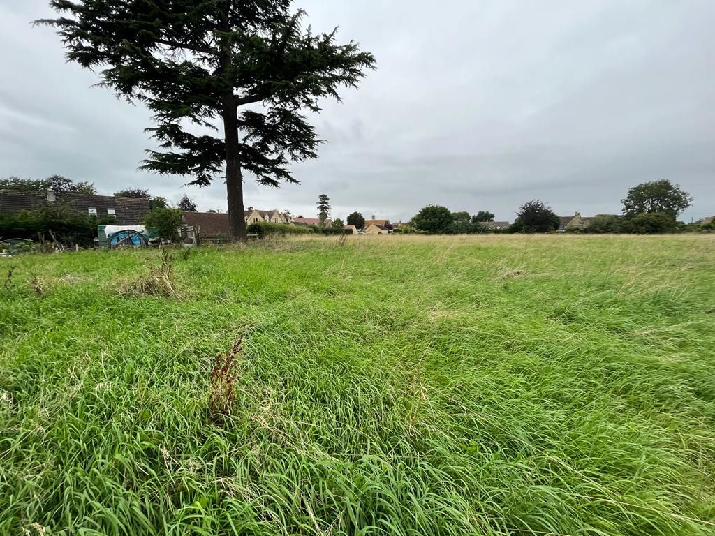 Jim's Paddock, Village Road, Down Ampney, Gloucestershire, GL7 5QW