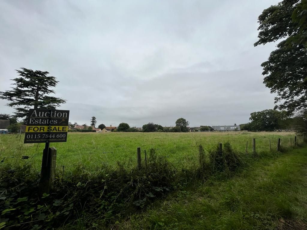 Jim's Paddock, Village Road, Down Ampney, Gloucestershire, GL7 5QW