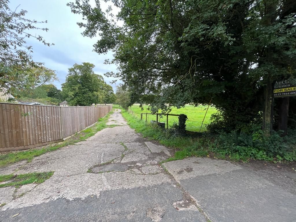 Jim's Paddock, Village Road, Down Ampney, Gloucestershire, GL7 5QW