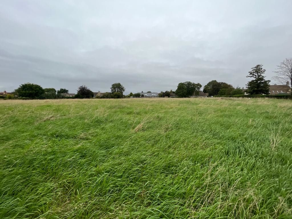 Jim's Paddock, Village Road, Down Ampney, Gloucestershire, GL7 5QW