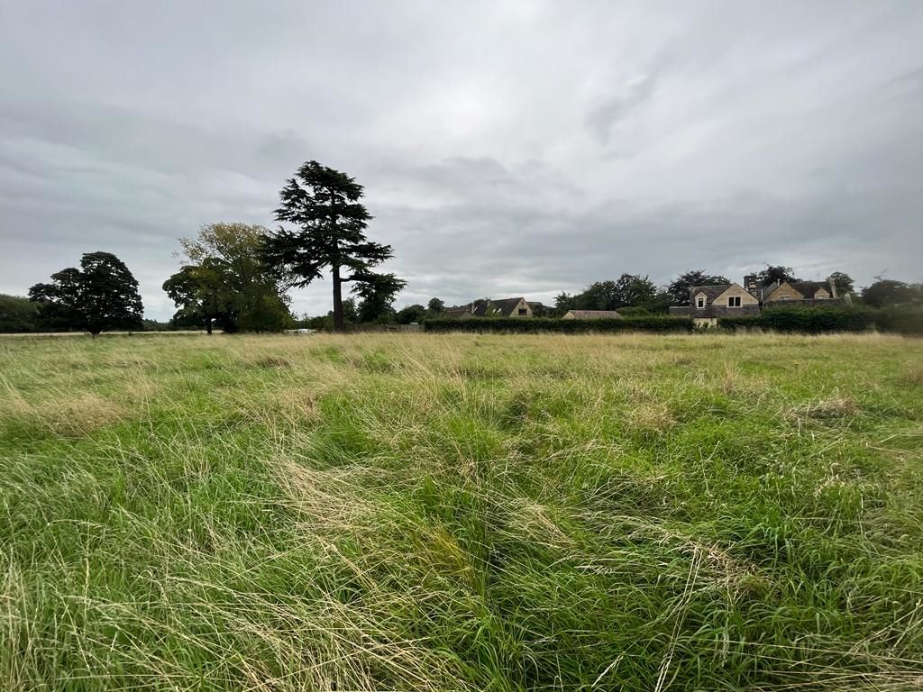 Jim's Paddock, Village Road, Down Ampney, Gloucestershire, GL7 5QW