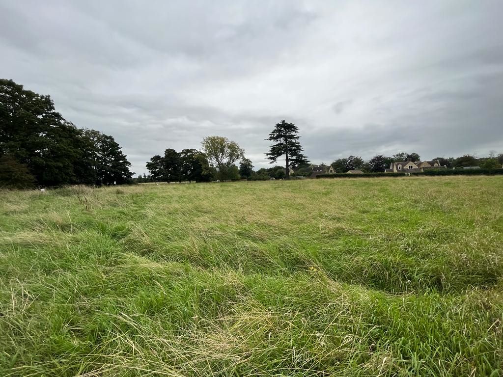 Jim's Paddock, Village Road, Down Ampney, Gloucestershire, GL7 5QW