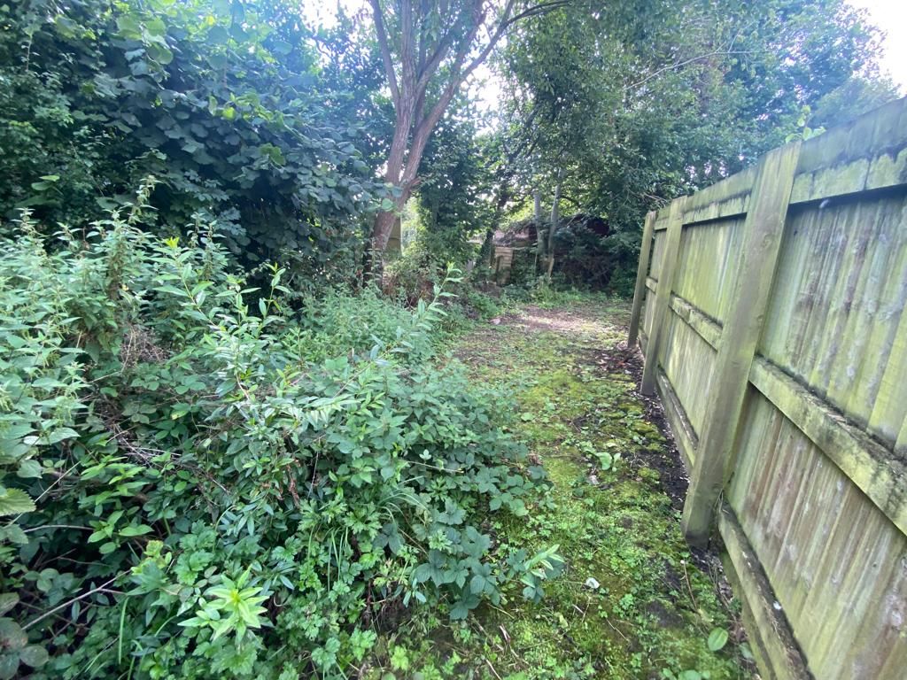 Land to the rear of No 3, Vihiers Close, Whalley, Clitheroe, BB7 9UH