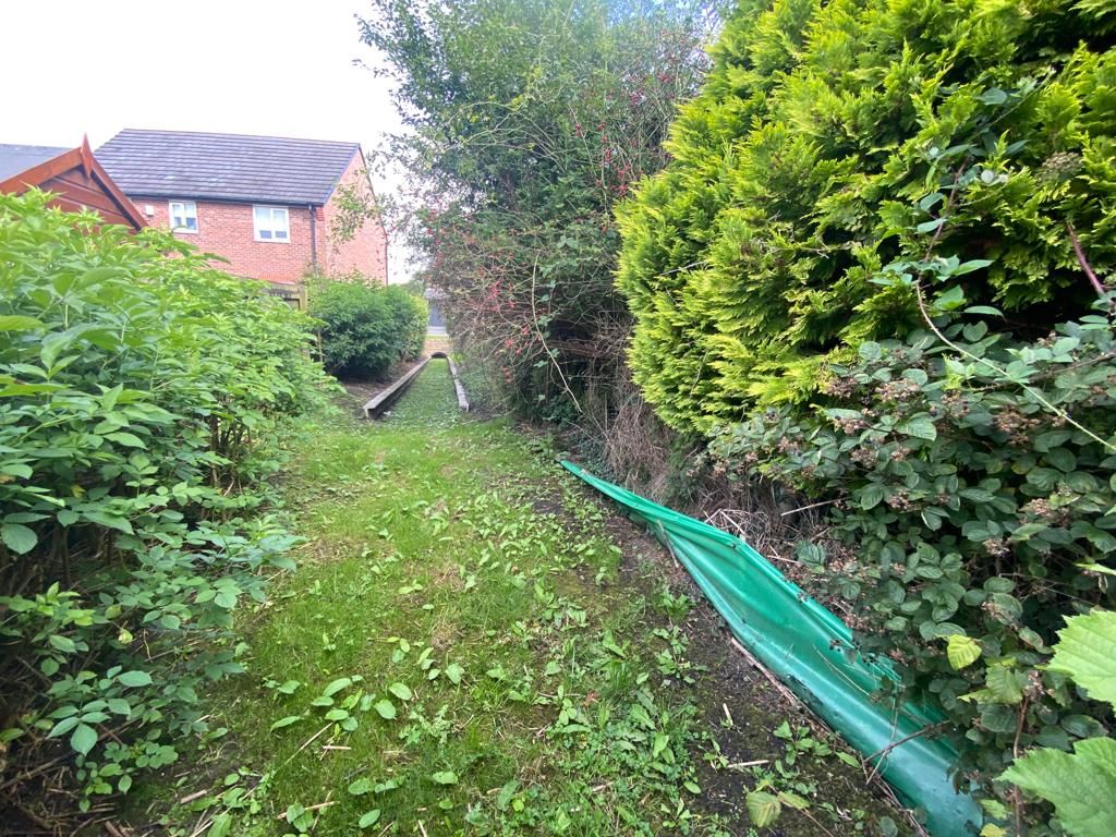 Land to the rear of No 4, Vihiers Close, Whalley, Clitheroe, BB7 9UH