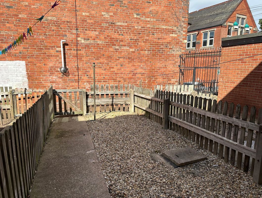 8 Caulton Street, Radford, Nottingham, NG7 5AA