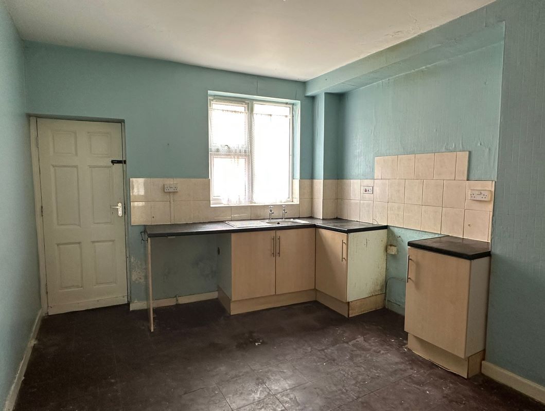 8 Caulton Street, Radford, Nottingham, NG7 5AA