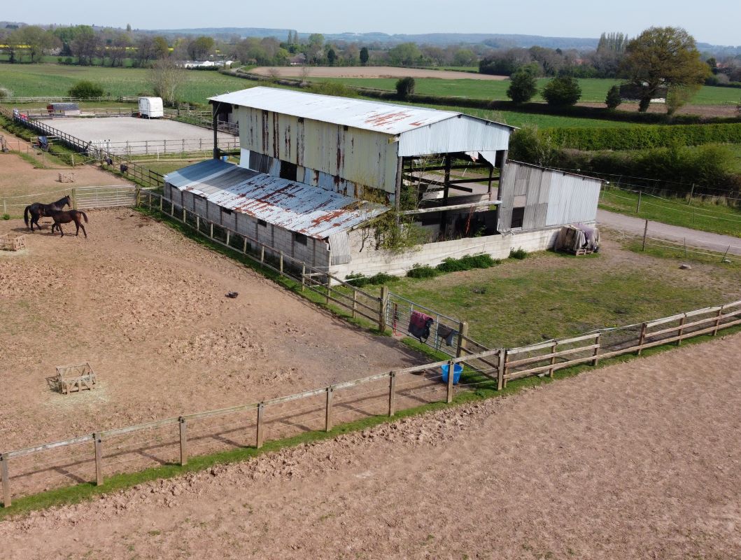 Lot - Fern Hollow Barn & Paddock, Greaves Lane, Edingley, Newark ...