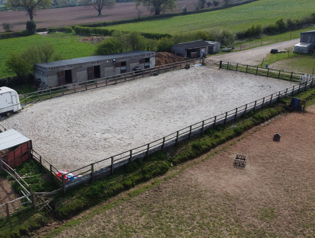 Fern Hollow Barn & Paddock, Greaves Lane, Edingley, Newark, Nottinghamshire, NG22 8BJ