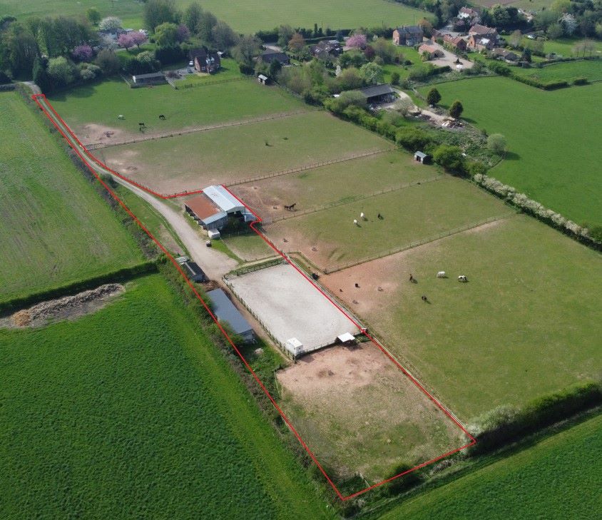Fern Hollow Barn & Paddock, Greaves Lane, Edingley, Newark, Nottinghamshire, NG22 8BJ