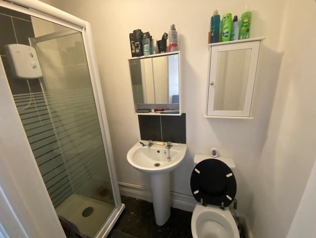 Lot 72 Hartley Road, Radford, Nottingham, NG7 3AD Auction Lot £