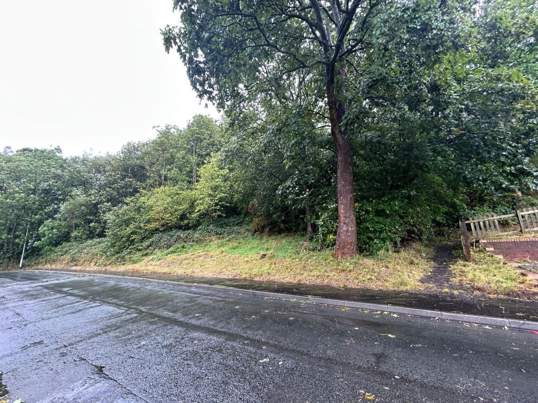 1.23 acres of Land off Mixenden Road, Halifax, HX2 8UB