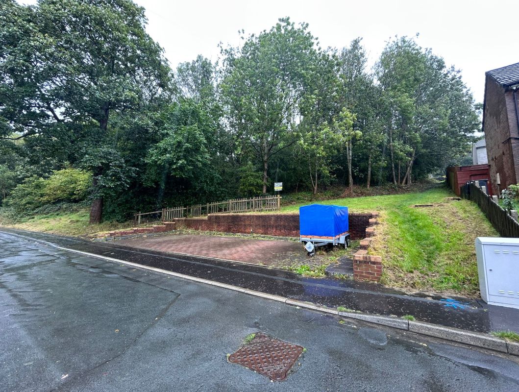 1.23 acres of Land off Mixenden Road, Halifax, HX2 8UB