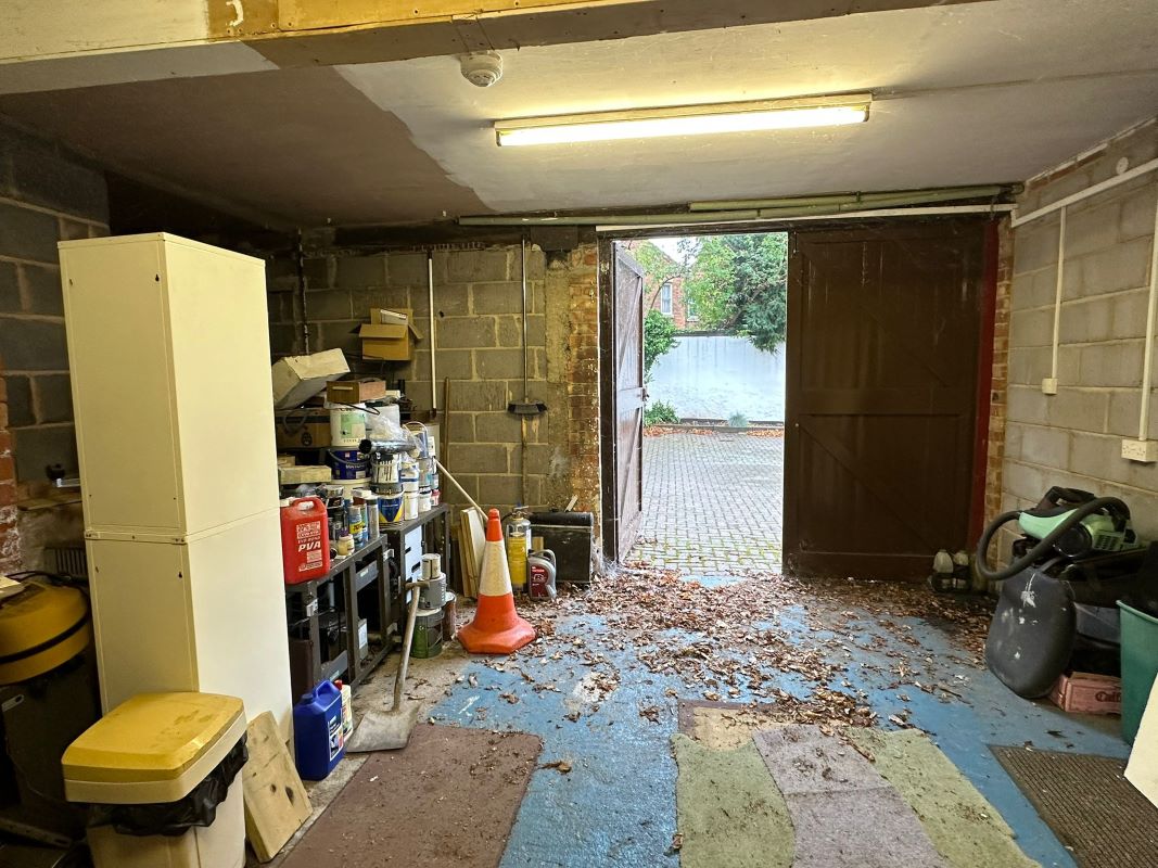 50 Main Street, Lowdham, Nottinghamshire, NG14 7BE