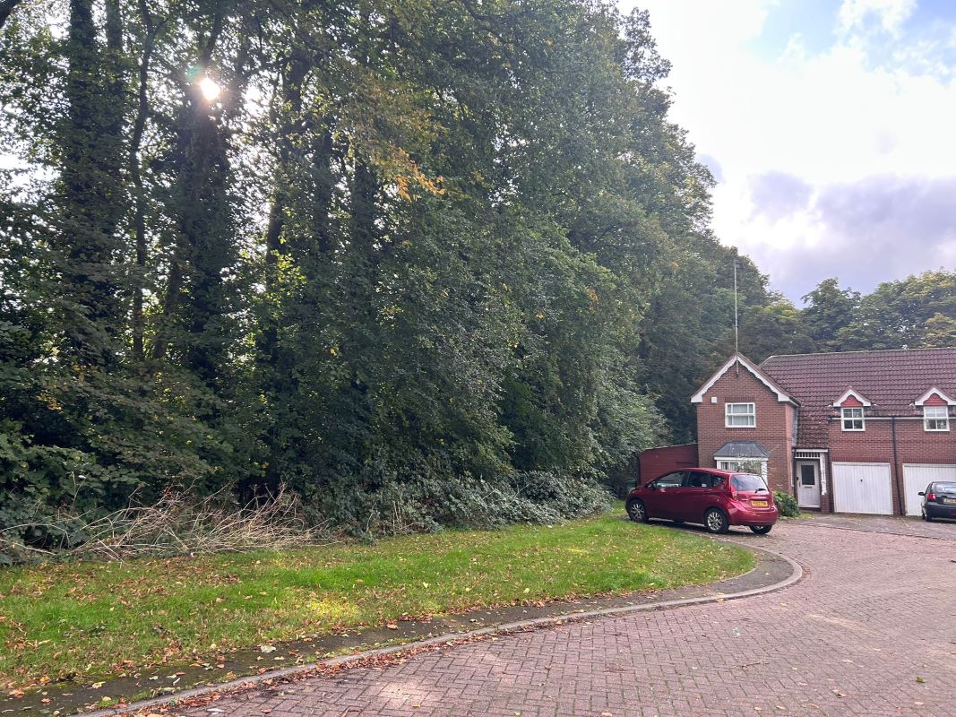 0.61 Acres of Land off Wych Elm Road, Oadby, Leicestershire, LE2 4EF