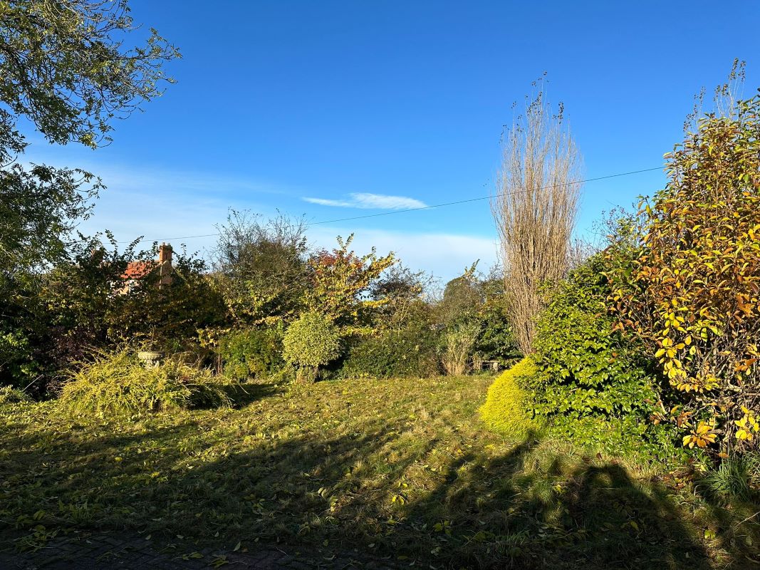 Springfield Lodge, Fiskerton Road, Rolleston, Newark, Nottinghamshire, NG23 5SH