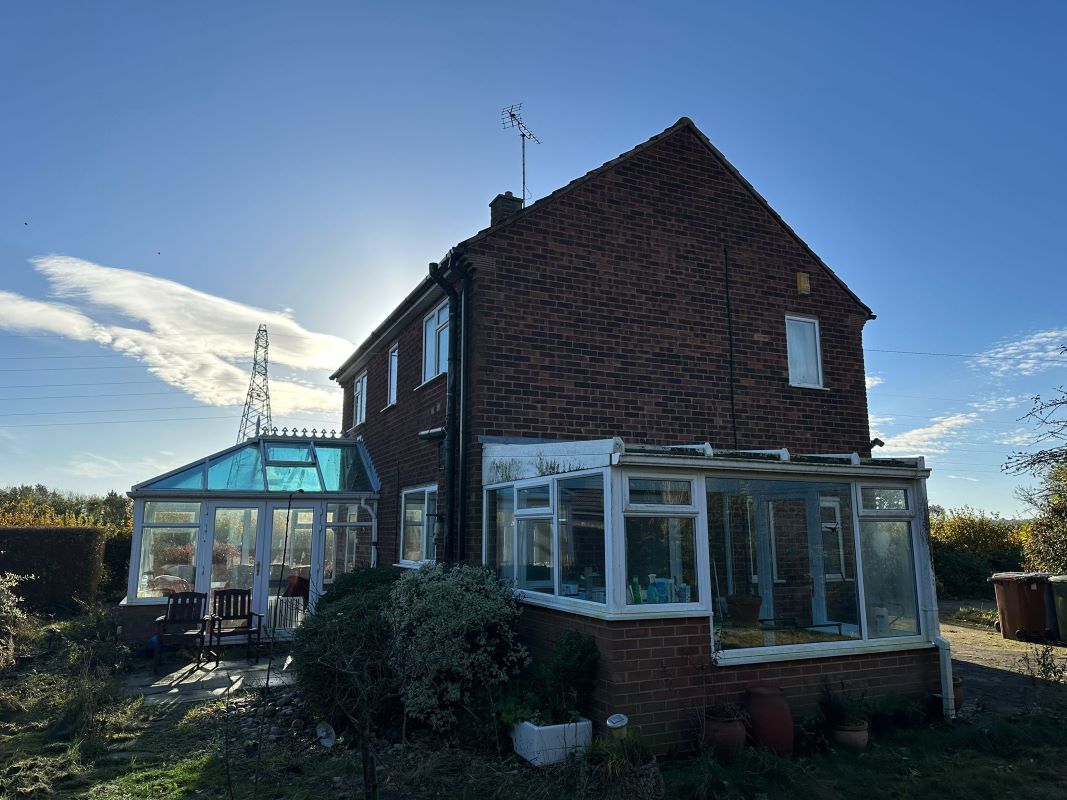 Springfield Lodge, Fiskerton Road, Rolleston, Newark, Nottinghamshire, NG23 5SH