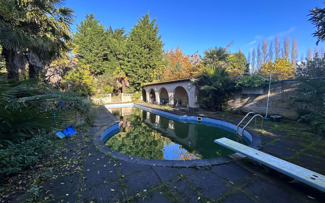 184 Spring Lane, Lambley, Nottingham, NG4 4PE