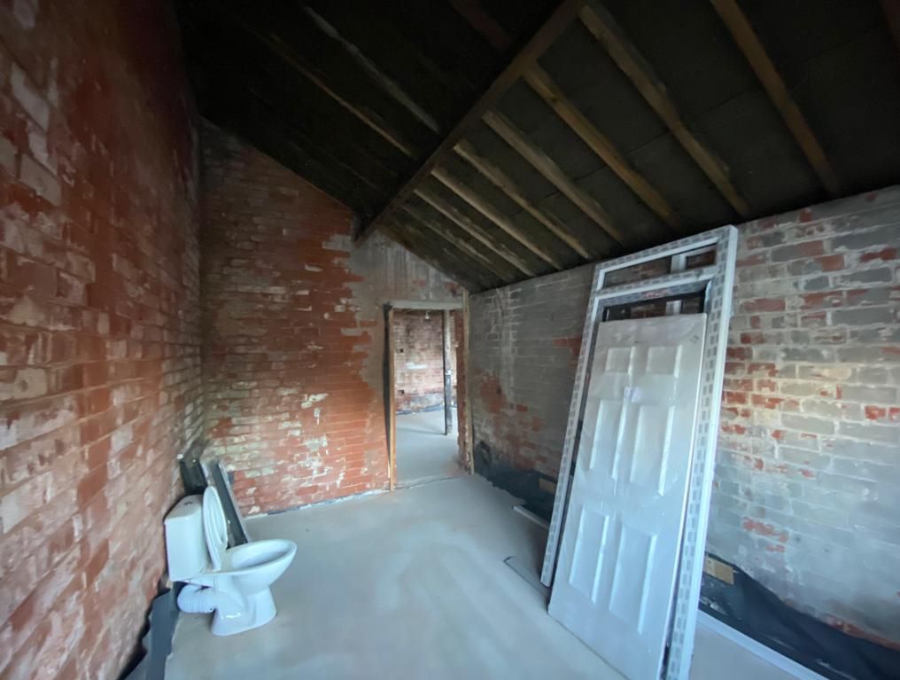 Storage Building to rear of The Yew Tree, 2 Nottingham Road, Hucknall, Nottinghamshire, NG15 7QL