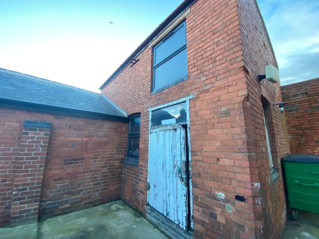 Storage Building to rear of The Yew Tree, 2 Nottingham Road, Hucknall, Nottinghamshire, NG15 7QL