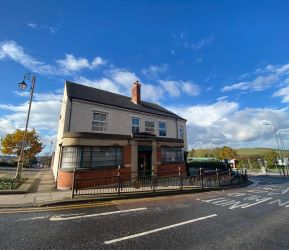 On-Site Lodge, 9 Mansfield Road, Eastwood, NG16 3AQ