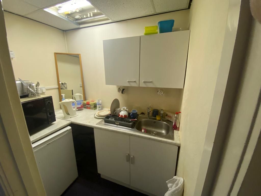 On-Site Lodge, 9 Mansfield Road, Eastwood, NG16 3AQ
