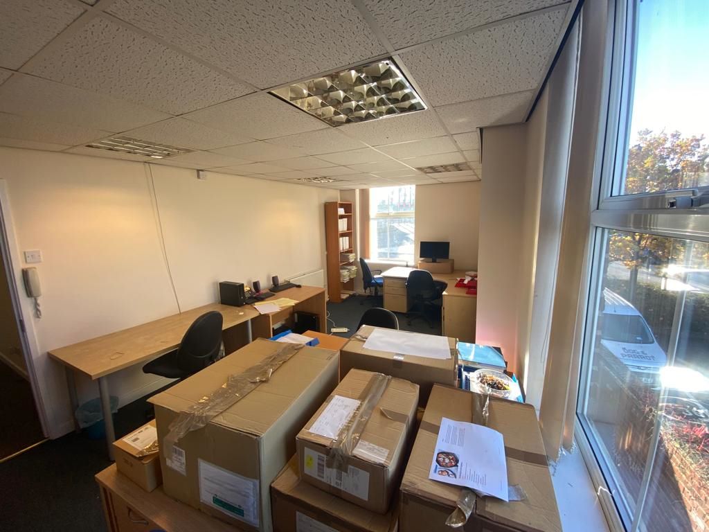 On-Site Lodge, 9 Mansfield Road, Eastwood, NG16 3AQ