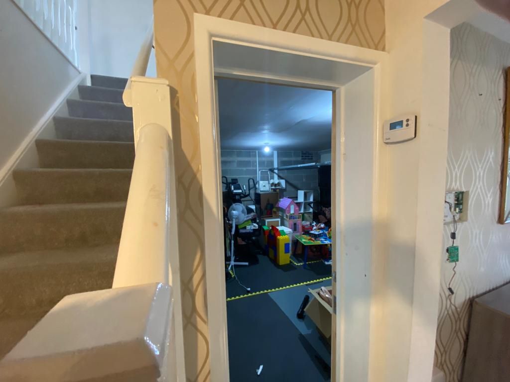 4 Vickers Close, Gedling, Nottingham, NG4 4LN