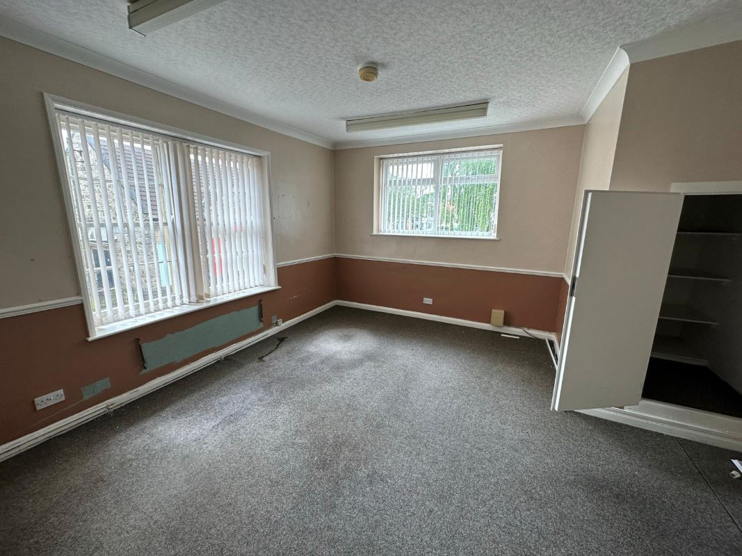 17-19 High Street, Mansfield Woodhouse, Nottinghamshire, NG19 8AN