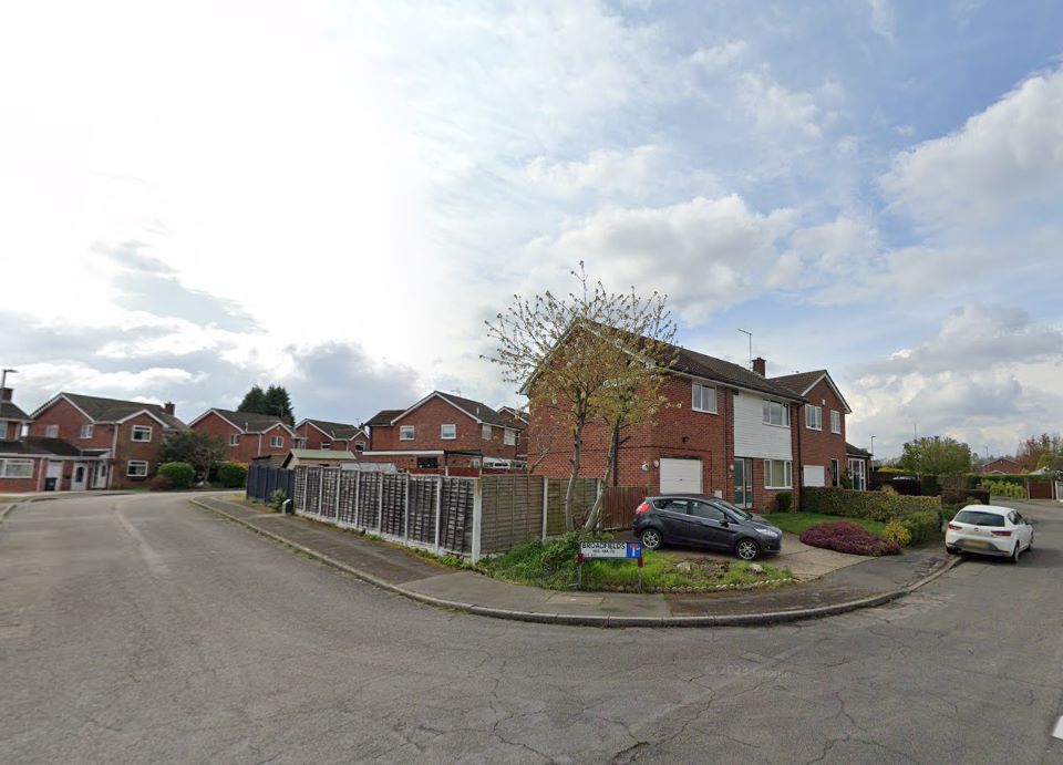 Land & Roadways on Broadfields, Calverton, Nottingham, NG14 6JQ