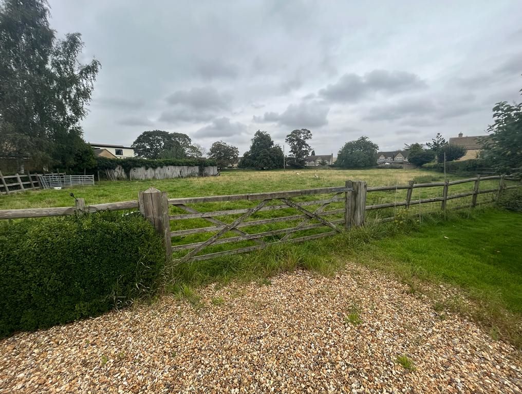 Millennium Field, Down Ampney Road, Down Ampney, Cirencester, Gloucestershire, GL7 5PQ