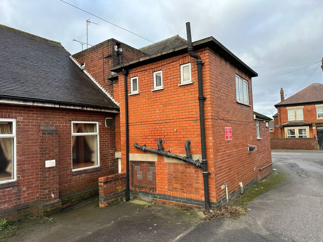 Lot Holmewood Miners Social Club, Heath Road, Holmewood, Chesterfield