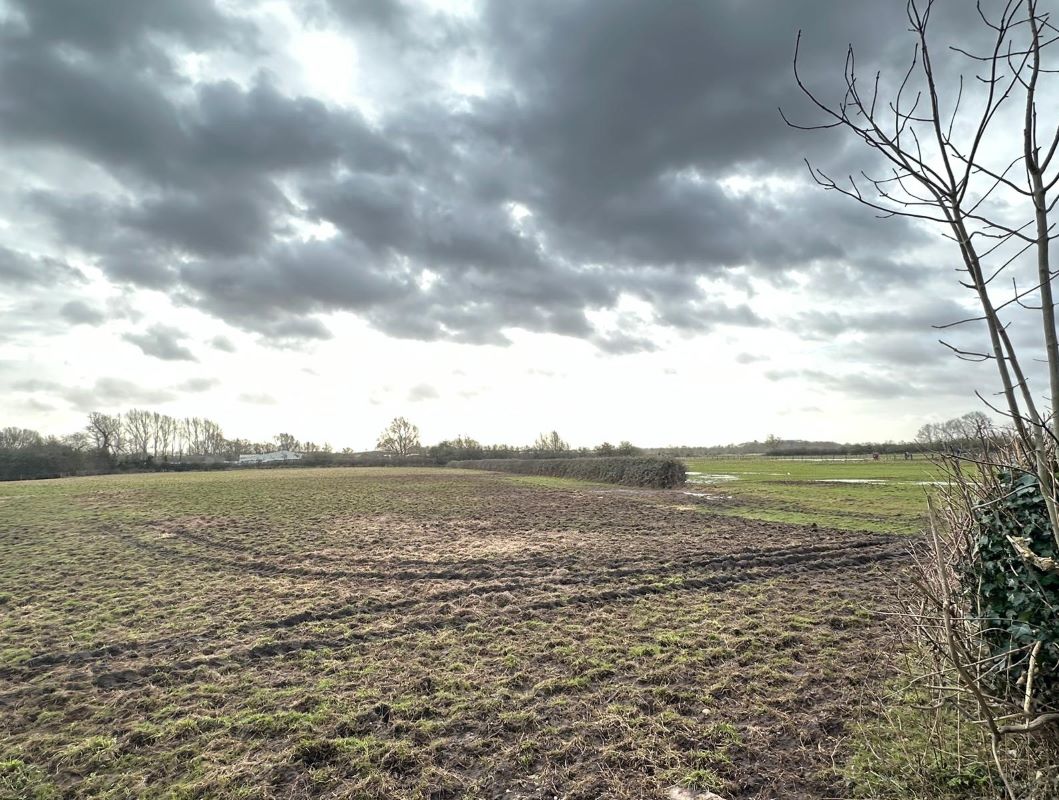 5.9 Acres of Land off Lowdham Road, Gunthorpe, Nottinghamshire, NG14 7ER