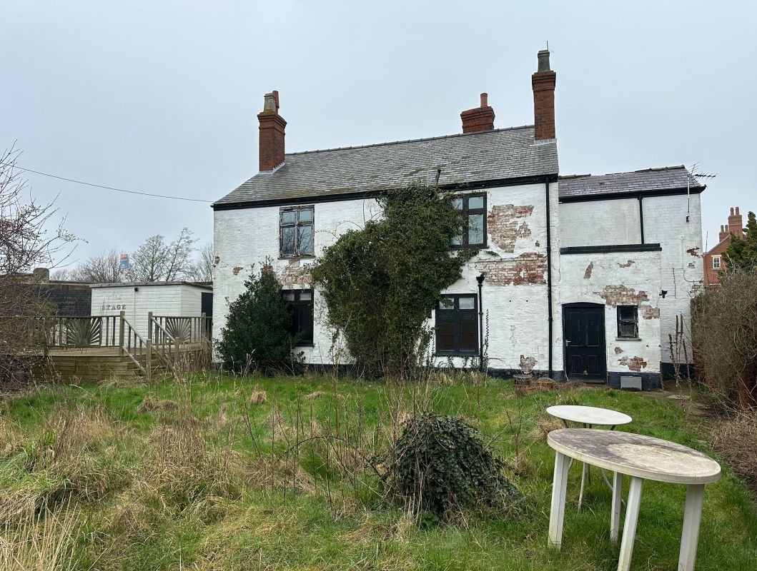 Lock House, Lock Row, Torksey, Lincoln, LN1 2EH