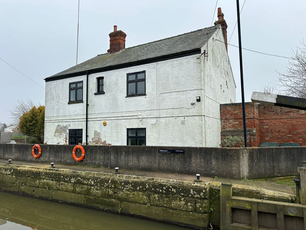 Lock House, Lock Row, Torksey, Lincoln, LN1 2EH