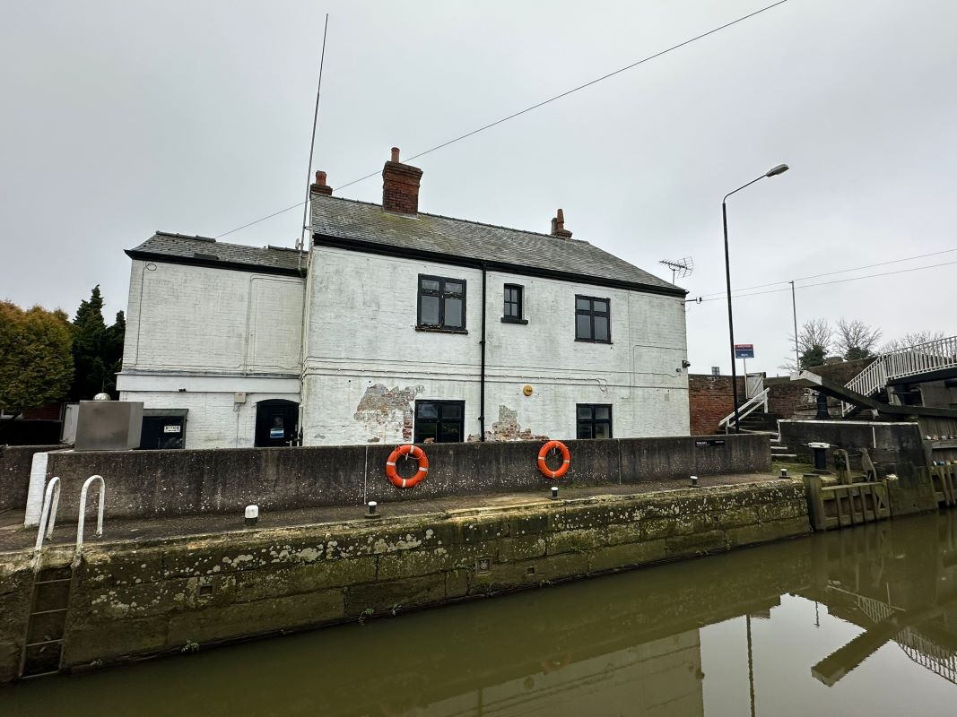 Lock House, Lock Row, Torksey, Lincoln, LN1 2EH