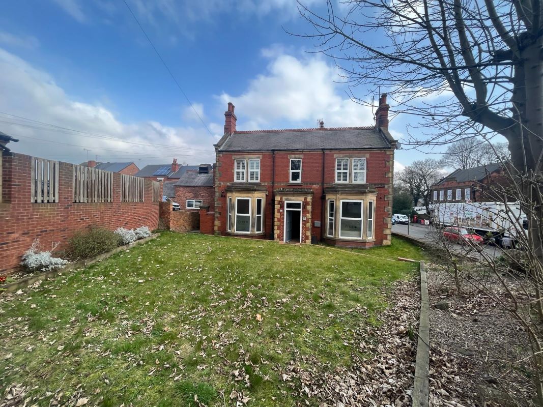 38 Elmton Road, Creswell, Worksop, Nottinghamshire, S80 4JD